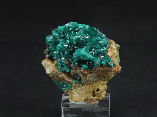 Dioptaz (Dioptase) Doğal Taşı: Özellikleri, Çıkarıldığı Bölgeler ve Kullanım Alanları