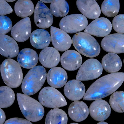 Ay Taşı (Moonstone): Kökeni, Mineral Yapısı, Kullanım Alanları ve Fiyat Farklılıkları